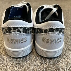 K-Swiss women’s White Sneakers with Leopard Print